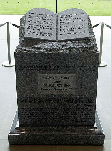 [decalogue-monument.jpg]