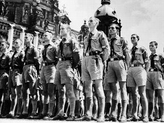 [Hitler+youth+on+parade.jpg]