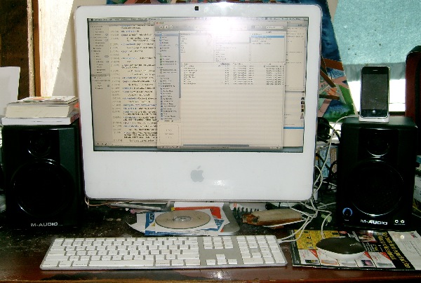 speakers-and-imac